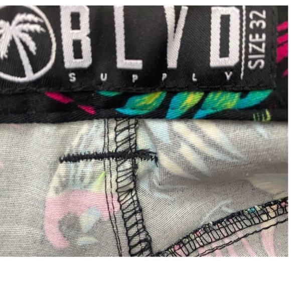 B.L.V.D. Supply Bird of Paradise Tropical walking shorts SIZE 32 - Picture 3 of 3